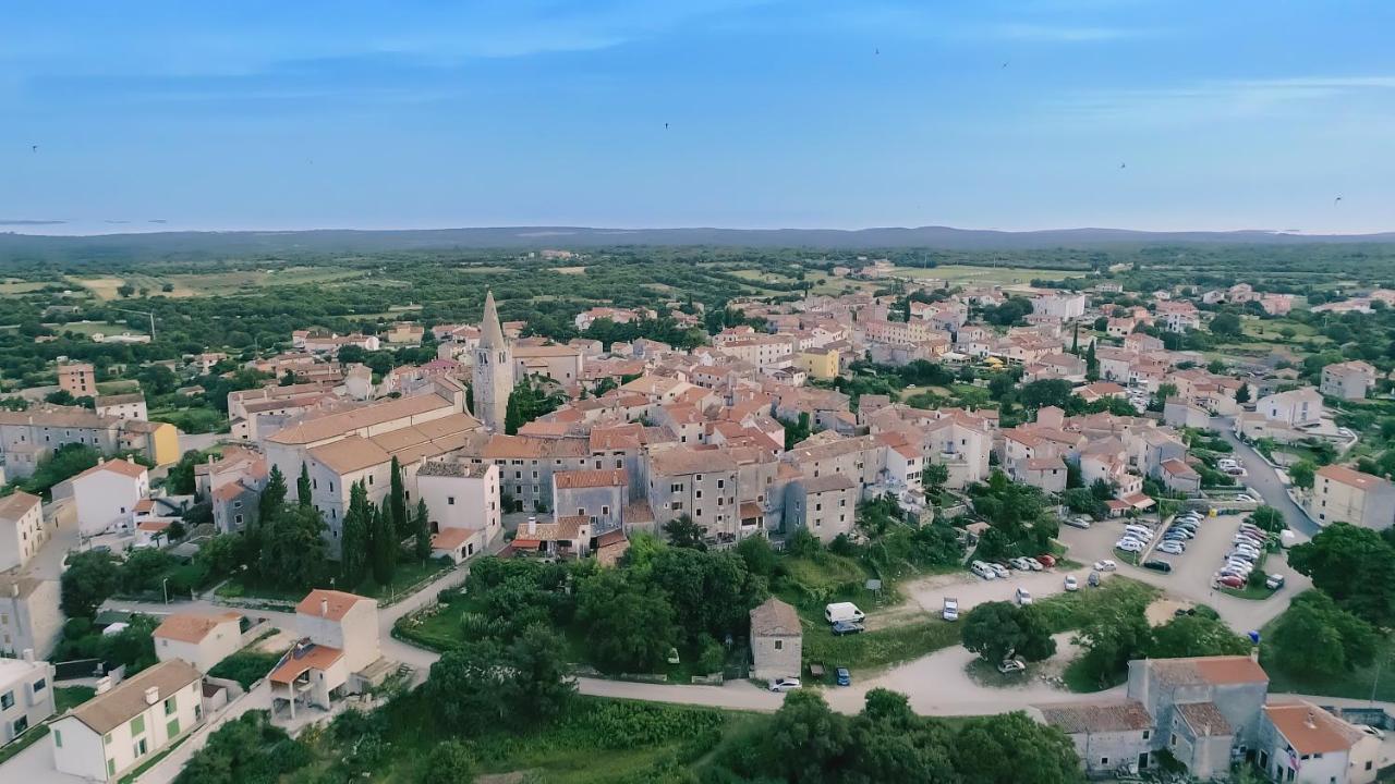 Apartments Sara Бале Екстер'єр фото